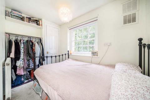 1 bedroom flat for sale, Peckham Hill Street, London SE15