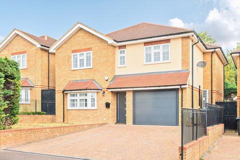 3 The Wend, Coulsdon, CR5 2AX