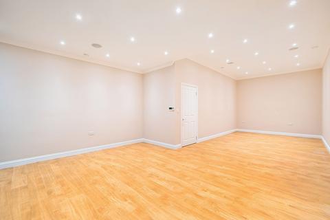 3 The Wend, Coulsdon, CR5 2AX