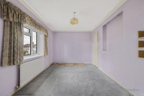 3 bedroom semi-detached house for sale, Faringdon Avenue, Bromley BR2