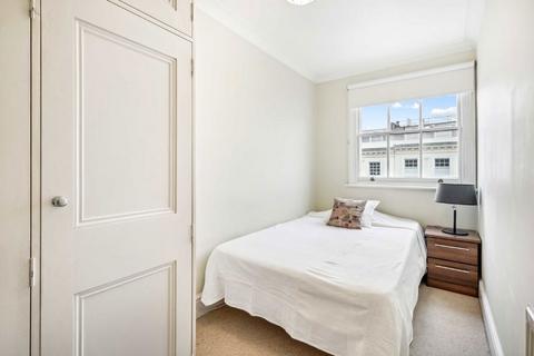 3 bedroom flat for sale, Sutherland Street, London SW1V