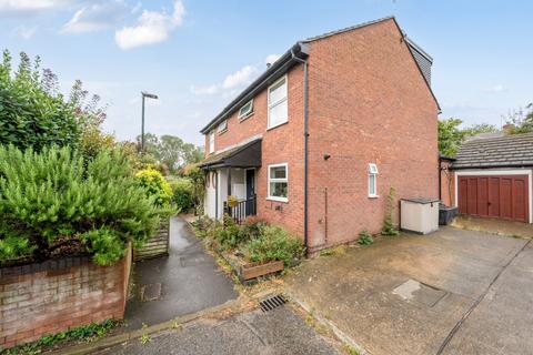 13 Locksmeade Road, Richmond, TW10 7YT