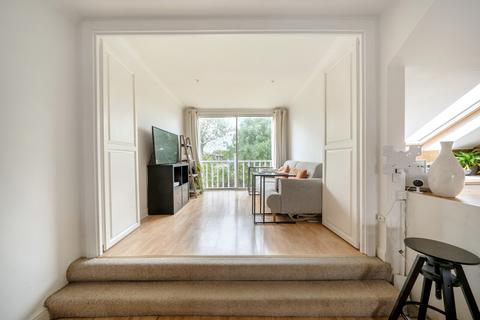 undefined, Vicarage Road, Hampton Wick, KT1