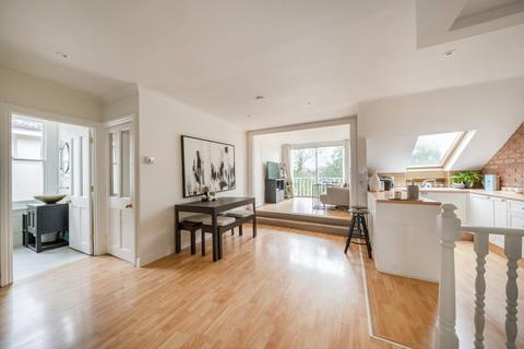 undefined, Vicarage Road, Hampton Wick, KT1