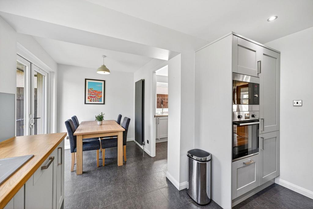 Kitchen / Dining