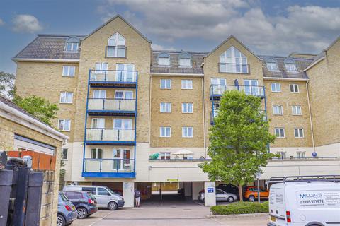 Clarence Lodge, Hoddesdon