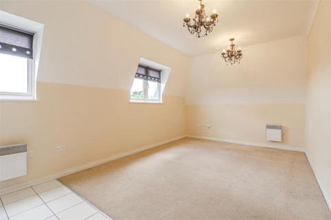 2 bedroom apartment for sale, Clarence Lodge, Hoddesdon
