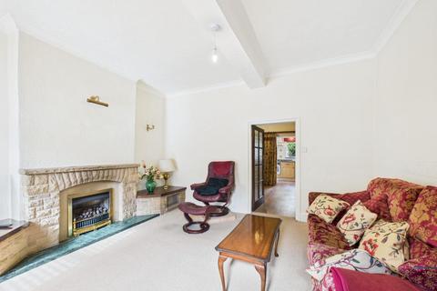 2 bedroom house for sale, Market Place, Matlock DE4