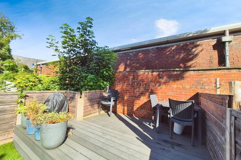9 Catherine Street, Lees, Oldham, OL4 5AN