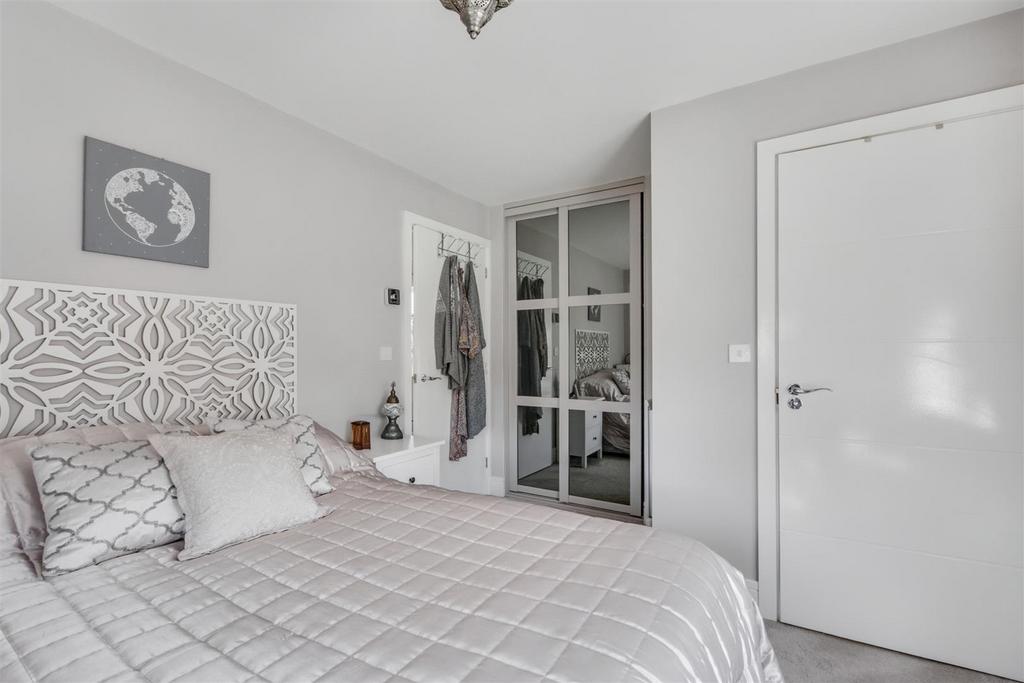 Bedroom 1 2.jpeg