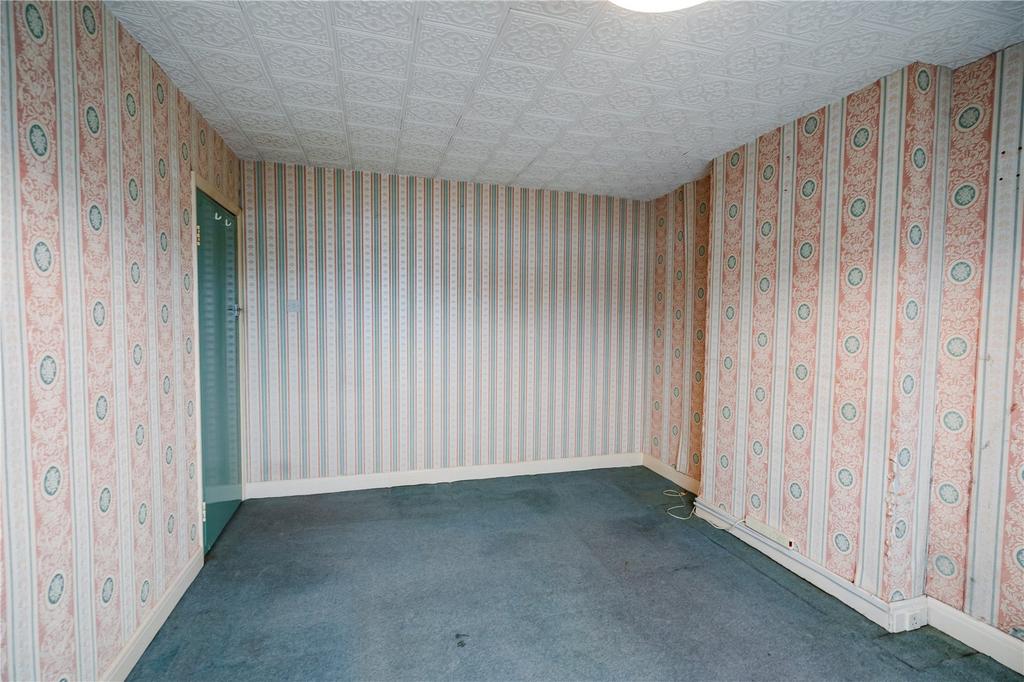 Bedroom 1 (2)