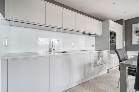 1 bedroom apartment for sale, Lomond Grove, London