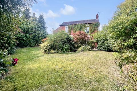 4 bedroom detached house for sale, Davenport Street, Crewe CW1