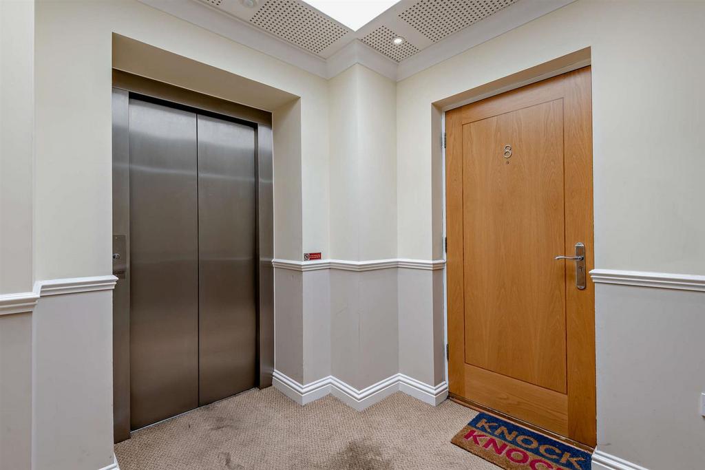 8660508-interior13-800.jpg