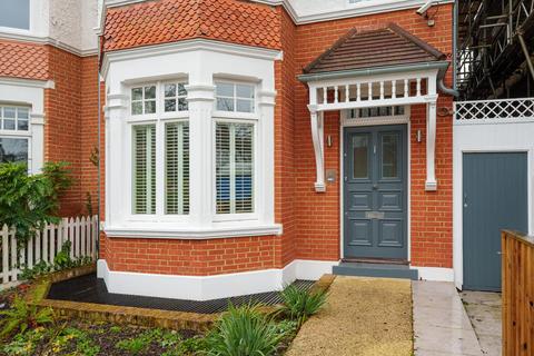 4 bedroom semi-detached house for sale, Eynella Road, London, SE22.