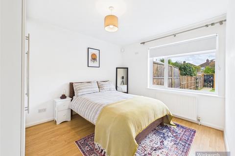 26 Warwick Road, Thames Ditton, KT7 0PS