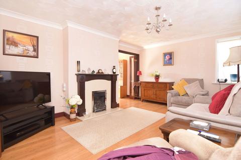 3 bedroom detached house for sale, Avon Road, King's Lynn PE30