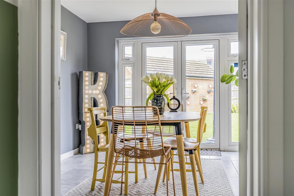 4 West Brook View, Emsworth-Portico Marketing-Sold B