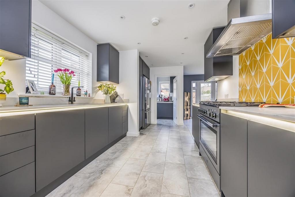 4 West Brook View, Emsworth-Portico Marketing-Sold B