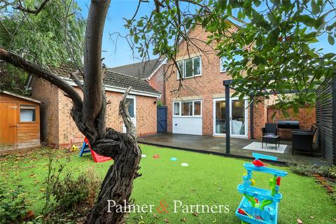 3 bedroom detached house for sale, Amcotes Place, Chelmsford CM2