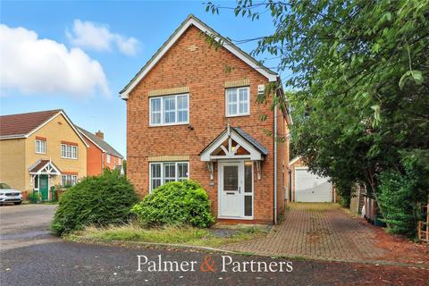 3 bedroom detached house for sale, Amcotes Place, Chelmsford CM2