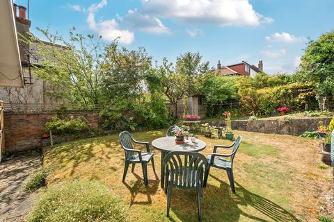 3 bedroom detached house for sale, Woodcote Grove Road, Coulsdon CR5