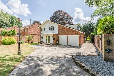 undefined, Maxwell Drive, Surrey KT14