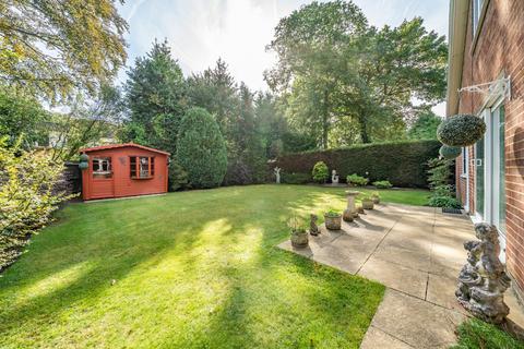 undefined, Maxwell Drive, Surrey KT14