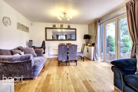 undefined, Stretton Way, BOREHAMWOOD