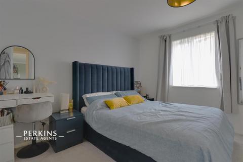 undefined, Greenford, UB6