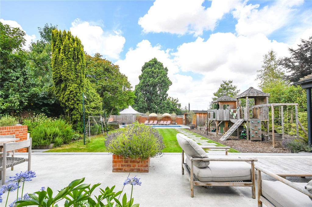 Terrace and Garden