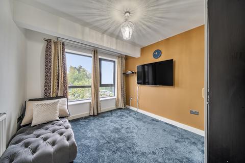 4 Southside Close, Uxbridge, UB10 9PR