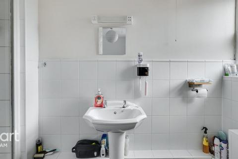2 bedroom apartment for sale, Queensberry Place, London