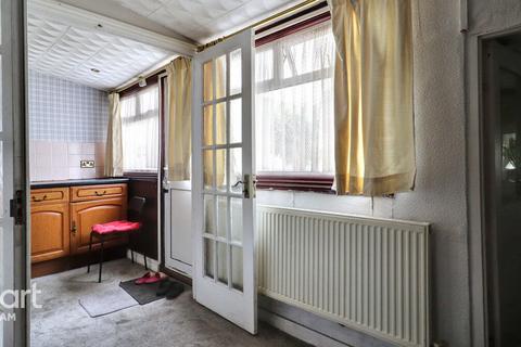 undefined, Lawrence Avenue, London