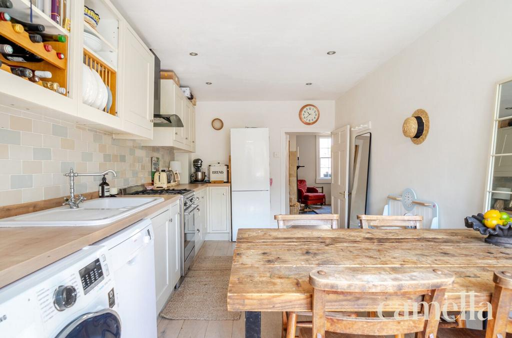 Kitchen / Dining Room