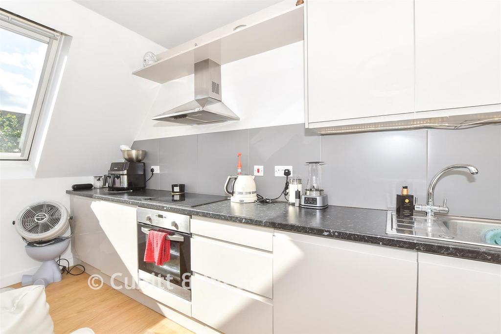 Lounge/Kitchen