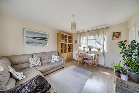 2 bedroom apartment for sale, Attlee Road, Hayes