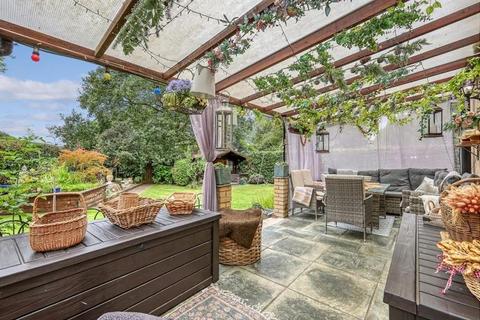 1 Brittons Lane, Stock, Ingatestone, CM4 9RT