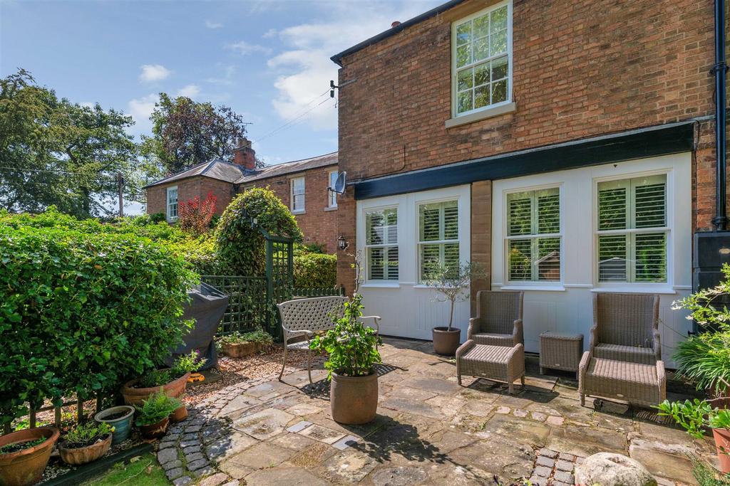 1 hill house lodge-low-7.jpg