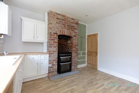2 bedroom terraced house to rent, Aisthorpe Road, Woodseats, Sheffield, S8 8SZ