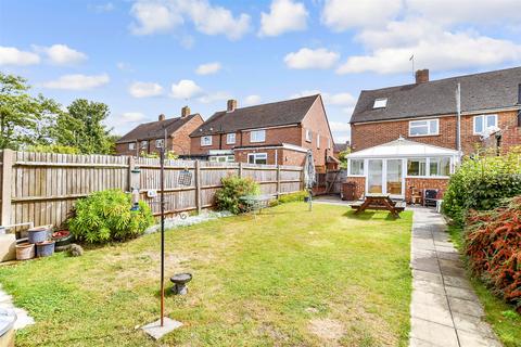 29 Meadow Crescent, Upper Halling, Rochester, ME2 1JJ
