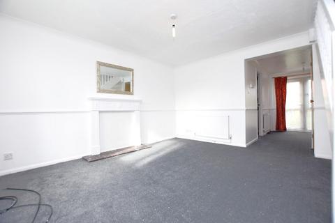 3 bedroom terraced house to rent, Plowman Way, Dagenham, RM8