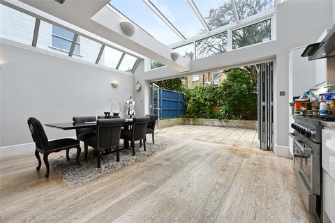 undefined, Warbeck Road, London, W12