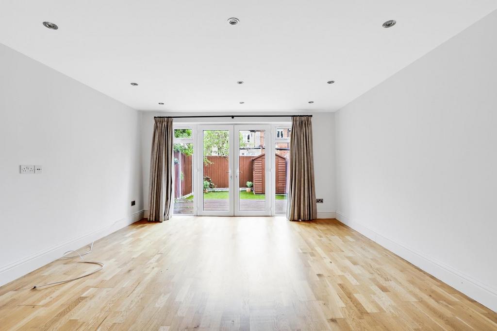 06-1910 JHProp World - 60 Larkbere Road - 14.jpg