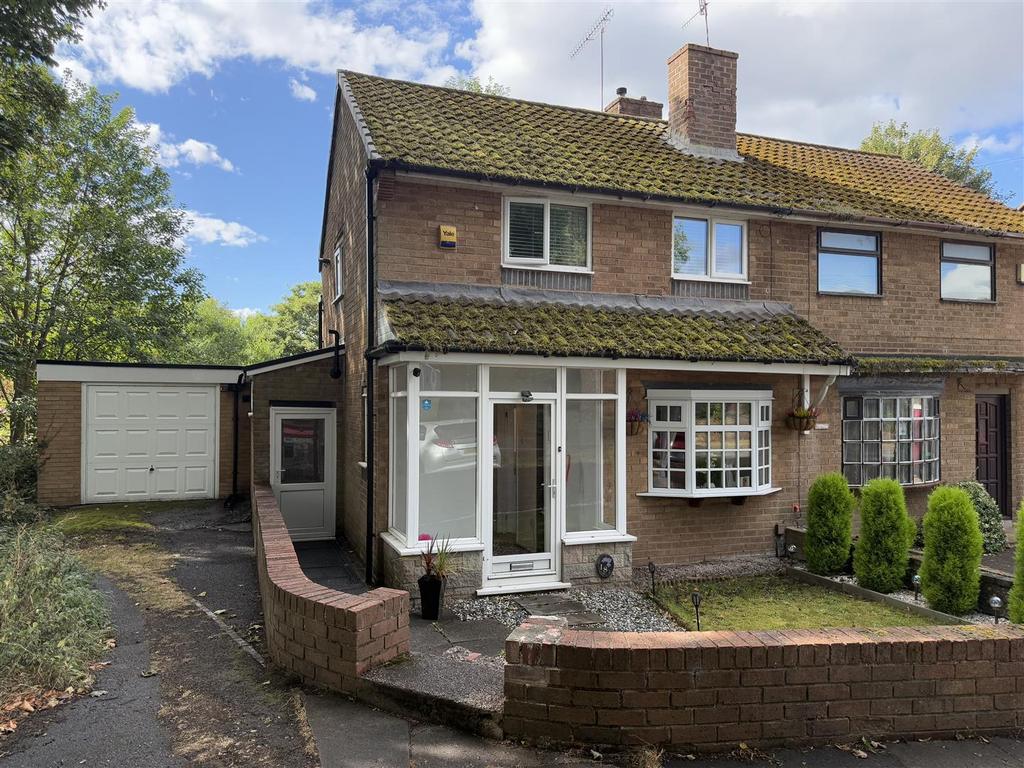 Barn Close Cradley Heath 1.jpg