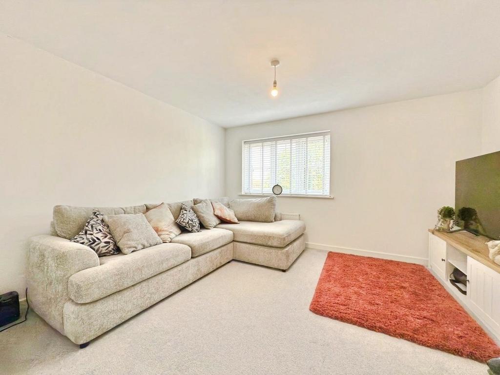 Pbox-living room-331070.jpeg