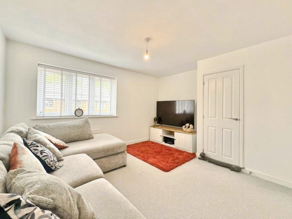 Pbox-living room-331070.jpeg