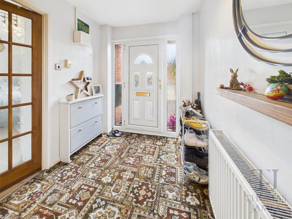 CAM05175 G0-PR0117-STILL017.jpg