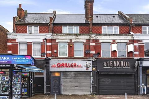 Retail property (high street) to rent, 118 Upper Tooting Rd London SW17 7EN