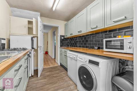 3 bedroom semi-detached house for sale, Daresbury Avenue, Altrincham, Greater Manchester, WA15